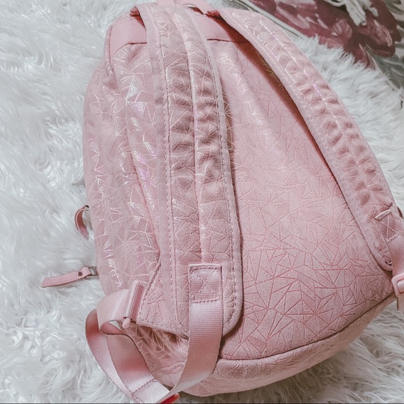 ❌SOLD❌ Pink iridescent geometric print backpack - Picture 11 of 12